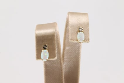 Opal & Diamond Stud Earring 10Kt.