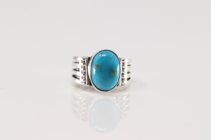 Native America Navajo Sterling Silver Turquoise Ring By Thomas Yazzie.