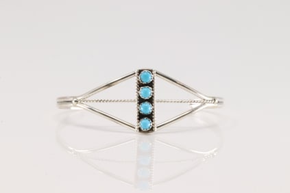 Native American Navajo Sterling Silver Turquoise Bracelet Cuff.