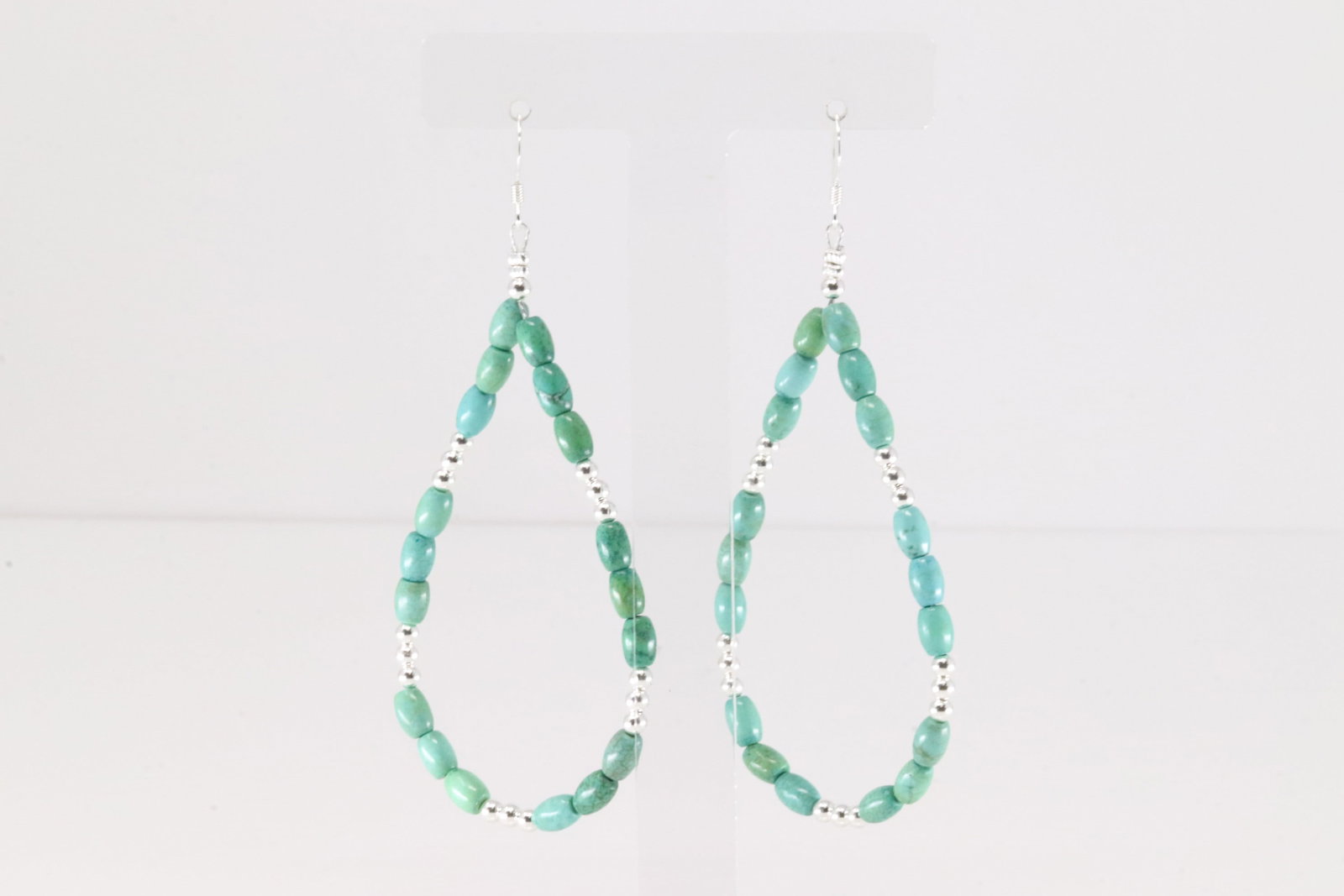 Native America Navajo Sterling Silver Turquoise / Beaded Dangling Earring's.: This is a Native America Navajo Sterling Silver Turquoise / Beaded Dangling Earring's.