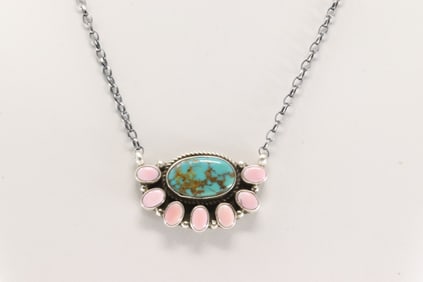 Native America Navajo Sterling Silver Pink Conch Shell Necklace By Geraldine James.