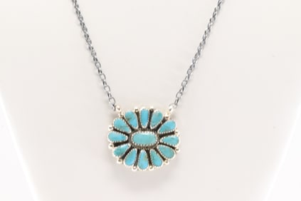 Native America Navajo Sterling Silver Kingman Turquoise Necklace By Alicia Wilson.