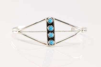 Native America Navajo Sterling Silver Turquoise Bracelet Cuff.