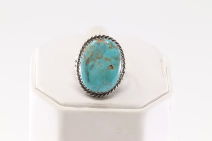 Native America Navajo Sterling Silver Turquoise Ring.