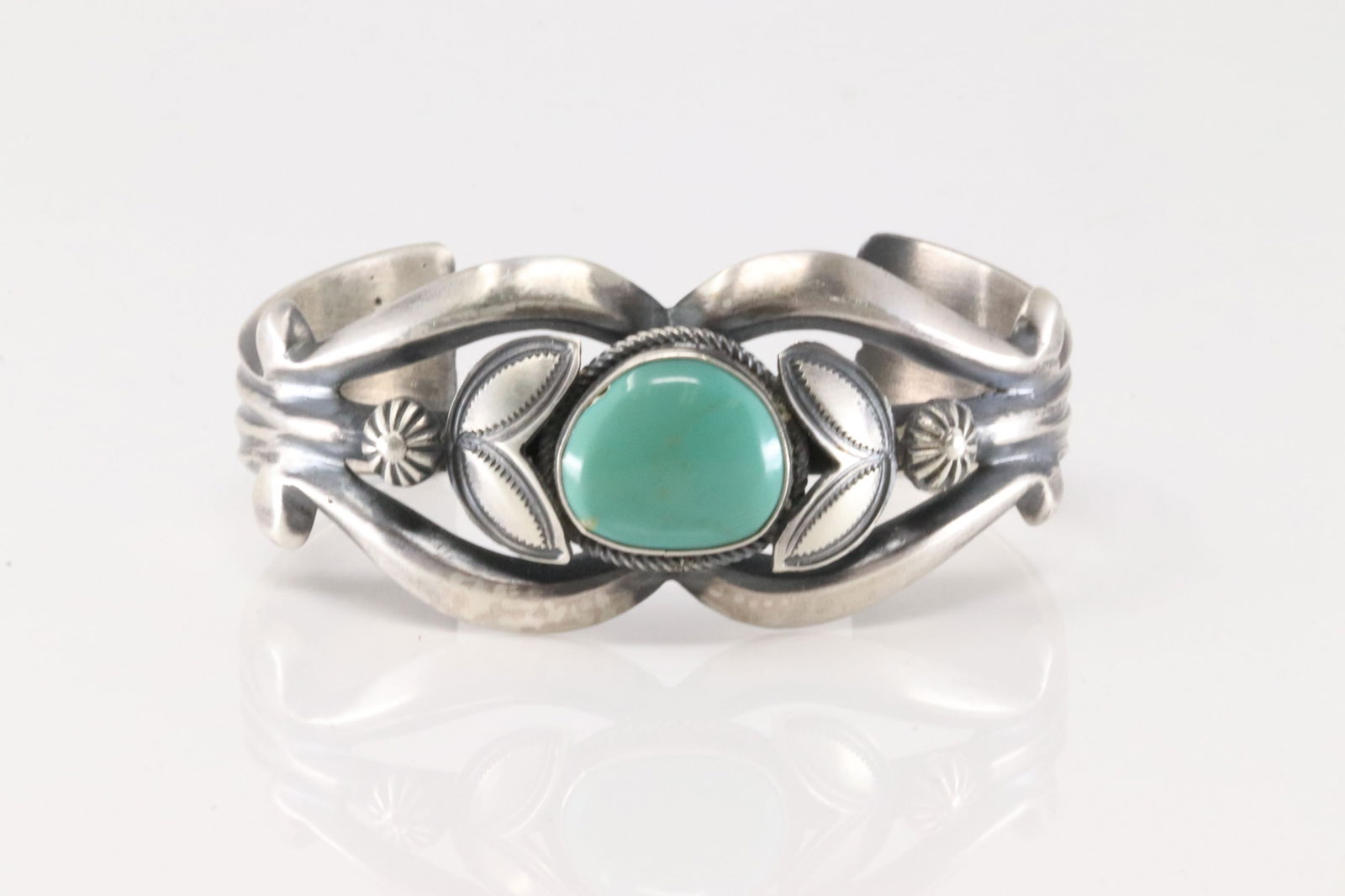 Native America Navajo Sterling Silver Turquoise Bracelet Cuff By Henry Morgan. (1 of 4)