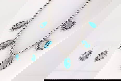 Native America Navajo Sterling Silver Kingman Turquoise Necklace & Earring's Set By T.F.: This is a Native America Navajo Sterling Silver Kingman Turquoise Necklace & Earring's Set By T.F. Necklace length: 20.00"