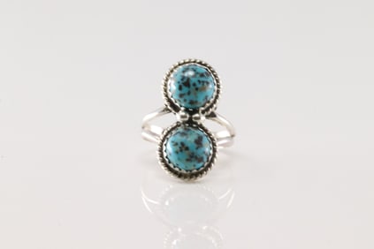 Native America Navajo Sterling Silver Turquoise Ring.