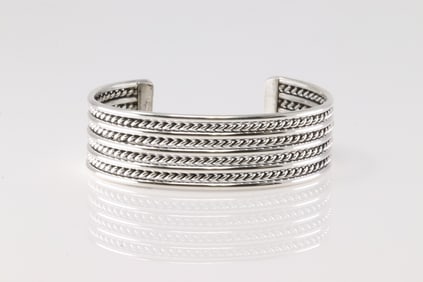 Native America Navajo Sterling Silver Solid Bracelet Cuff By Elaine Tahe.
