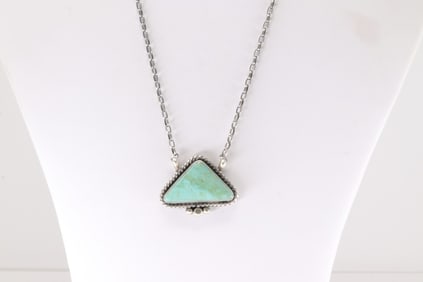 Native America Navajo Sterling Silver Kingman Turquoise Necklace By Augustine Largo.