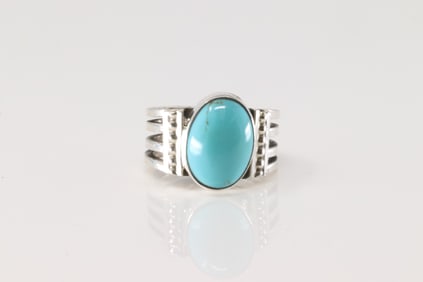 Native America Navajo Sterling Silver Turquoise Ring By Thomas Yazzie.