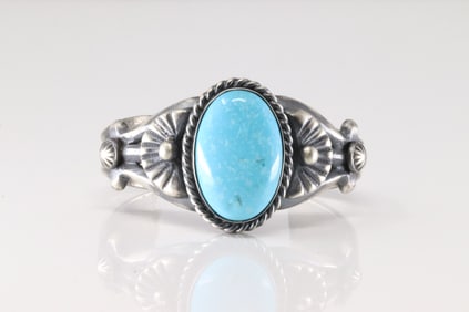 Native America Navajo Sterling Silver Kingman Turquoise Bracelet Cuff By Chimney Butte.