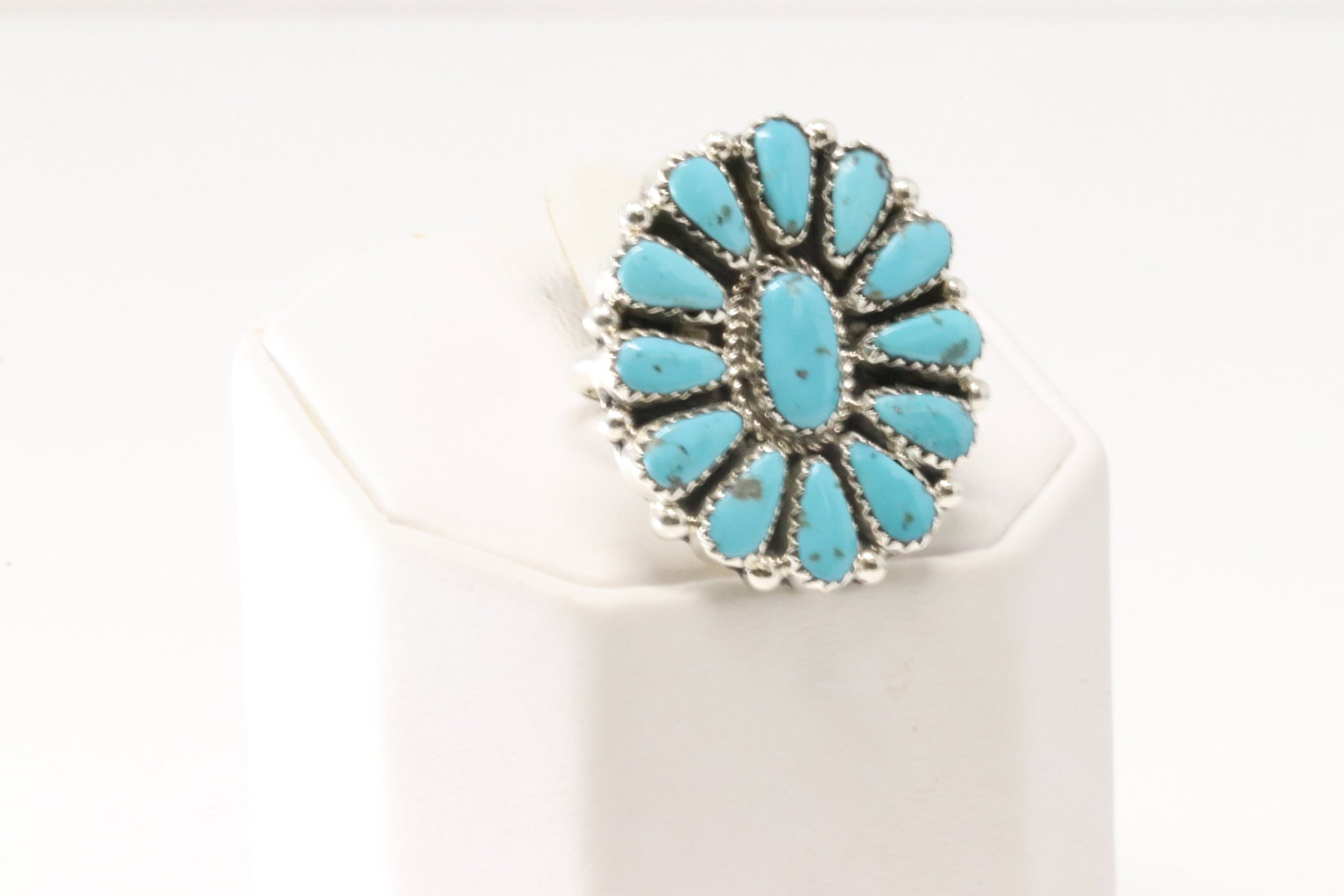 Native America Navajo Sterling Silver Turquoise Ring By Alicia Wilson.: This is aNative America Navajo Sterling Silver Turquoise Ring By Alicia Wilson. Ring size: 7.00.