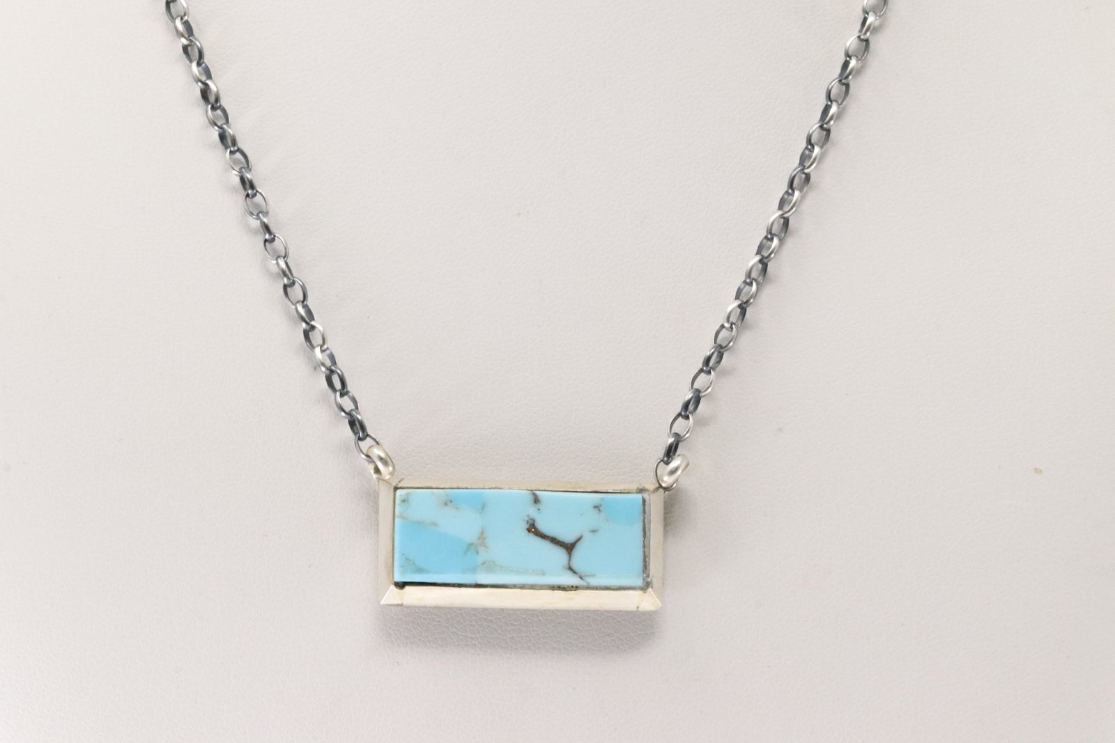 Native America Navajo Sterling Silver Kingman Turquoise Necklace By Steve Francisco.: This is a Native America Navajo Sterling Silver Kingman Turquoise Necklace By Steve Francisco. Necklac length: 16.00"