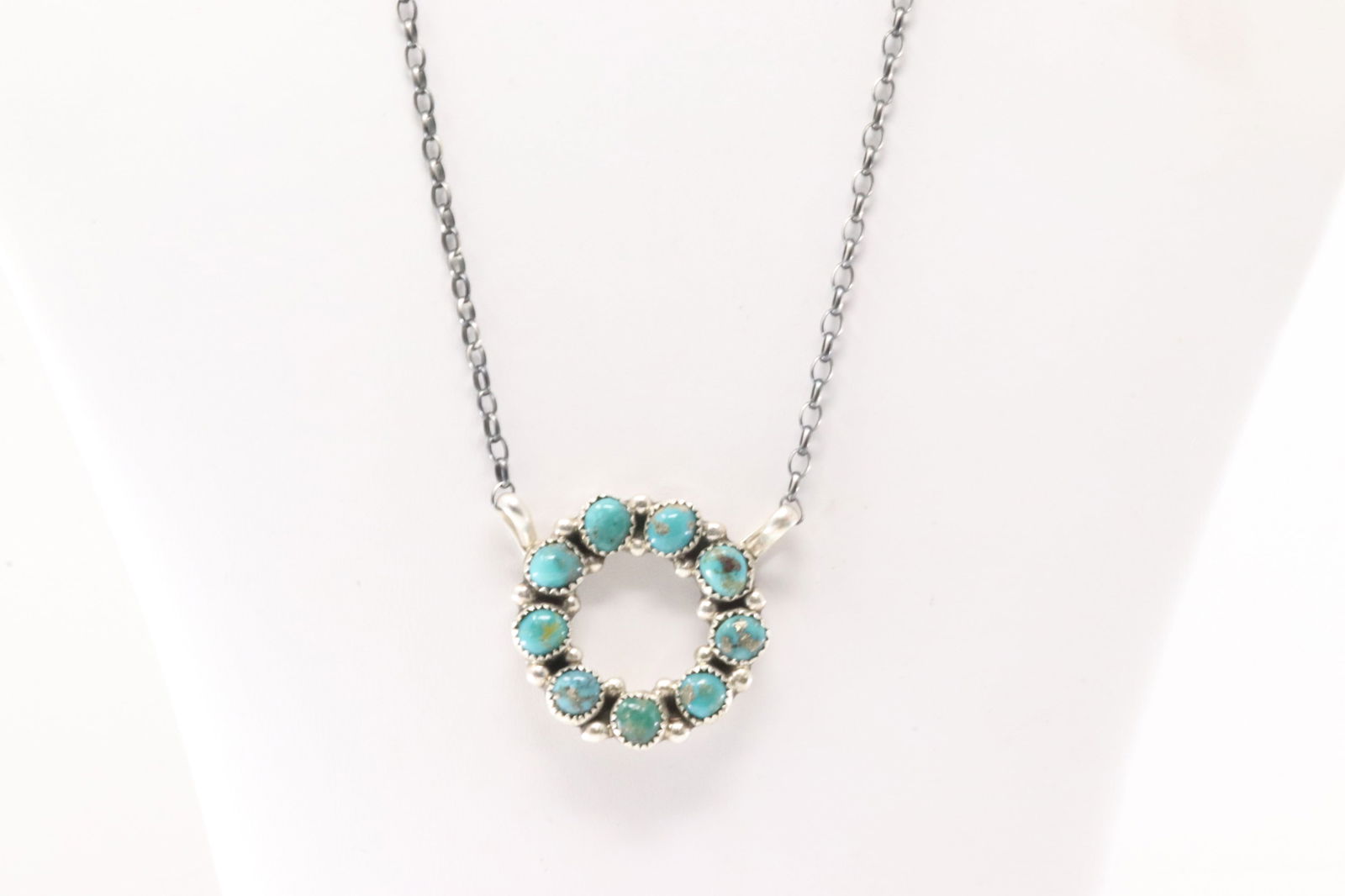 Native American Zuni Sterling Silver Turquoise Neckalce By Phyllis Laati.: This is a Native American Zuni Sterling Silver Turquoise Neckalce By Phyllis Laati. Neckalec length: 18.00"