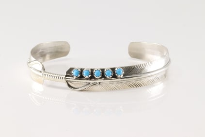 Native America Navajo Sterling Silver Turquoise Feather Bracelet Cuff.