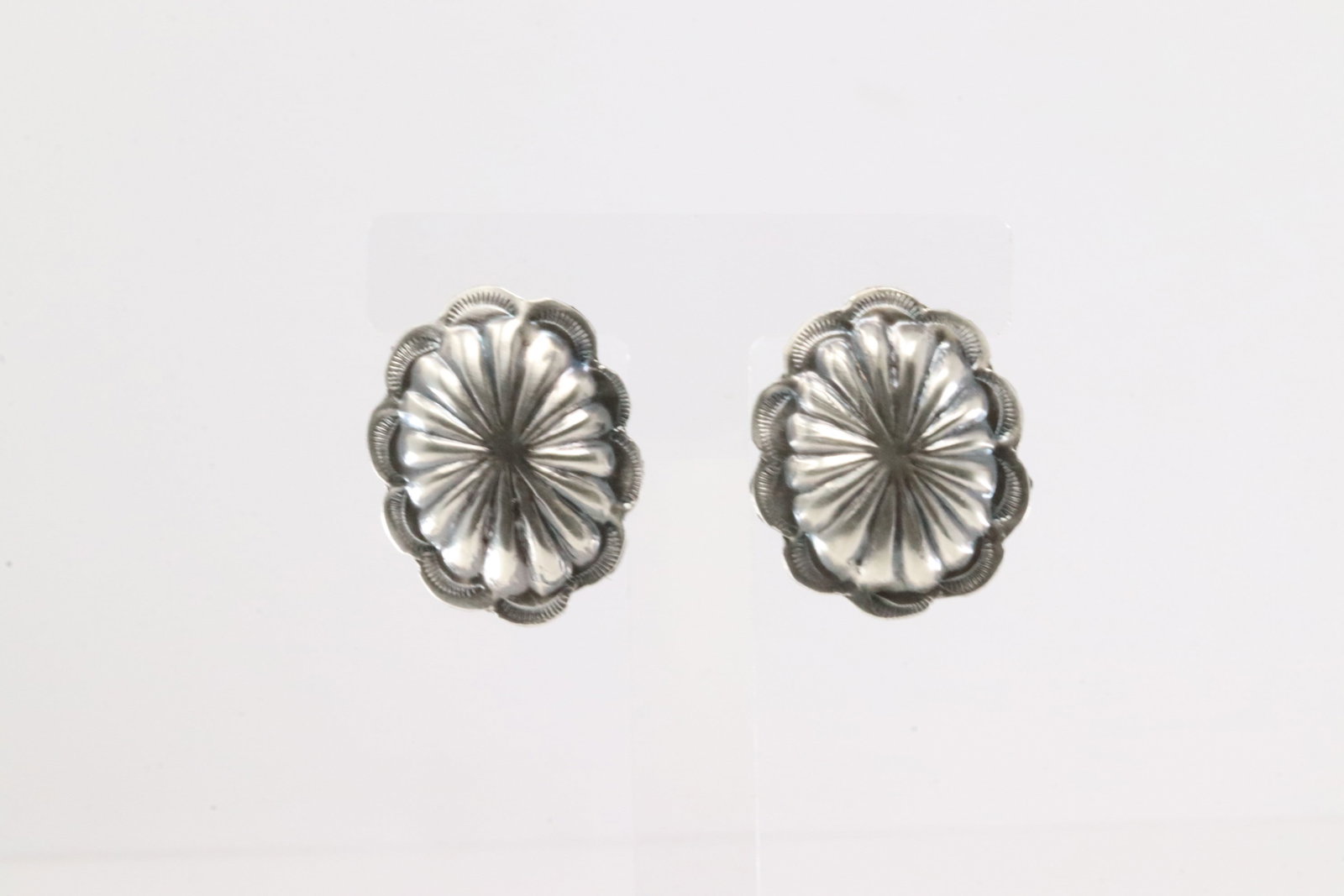 Native America Navajo Sterling Silver Conch Post Earring's By Joan & Ryan Begay.: This is a Native America Navajo Sterling Silver Conch Post Earring's By Joan & Ryan Begay.
