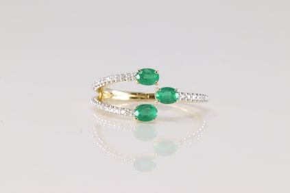 Emerald & Diamond Ring 14kt.