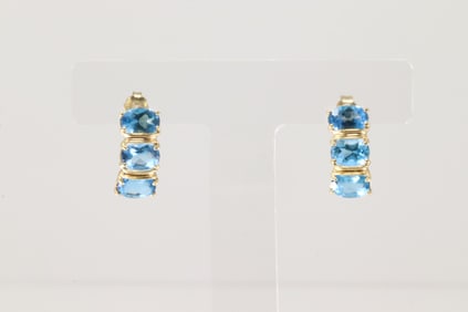 Blue Topaz Stud Earring 14Kt.