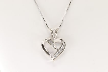 Diamond Heart Pendant / Necklace 10Kt.