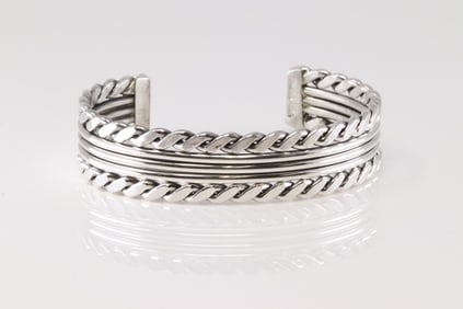 Native America Navajo Sterling Silver Solid Bracelet Cuff By Elaine Tahe.