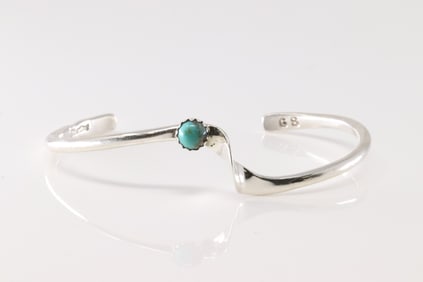 Native America Navajo Sterling Silver Turquoise Bracelet Cuff By Yolanda Skeets.