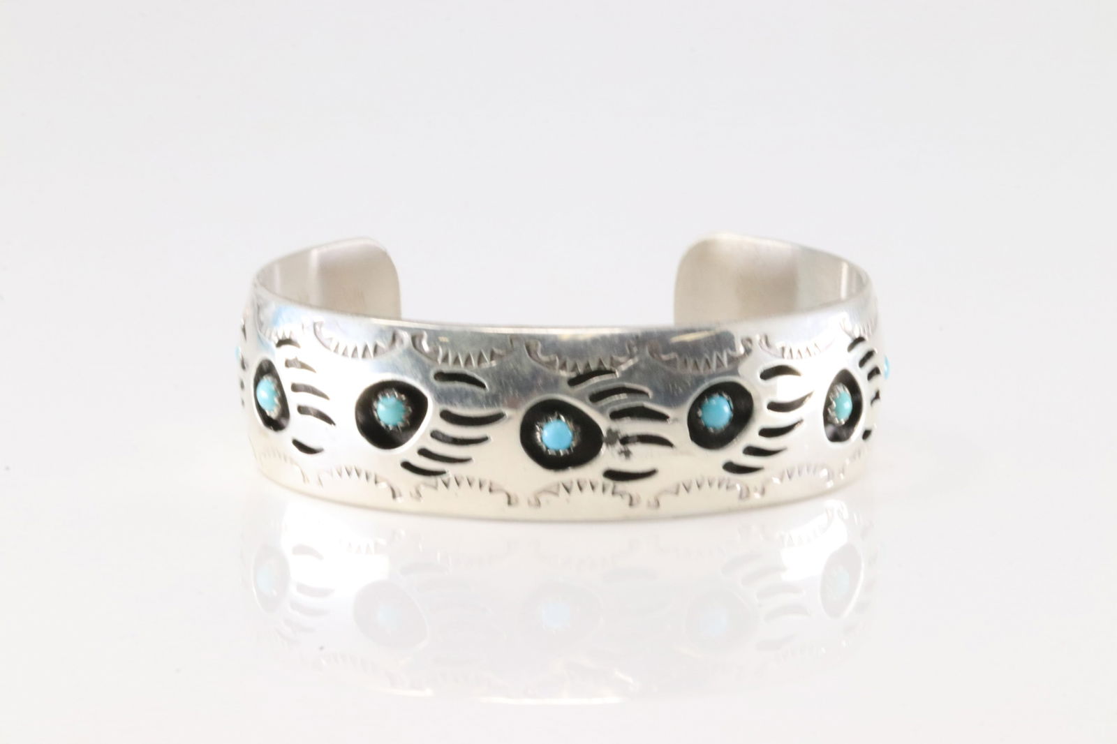 Native America Navajo Sterling Silver Bear Paw Turquoise Bracelet Cuff By Pearlene Taller. (1 of 4)