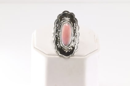 Native America Navajo Sterling Silver Pink Conch Shell Ring By Charlene Yazzie.