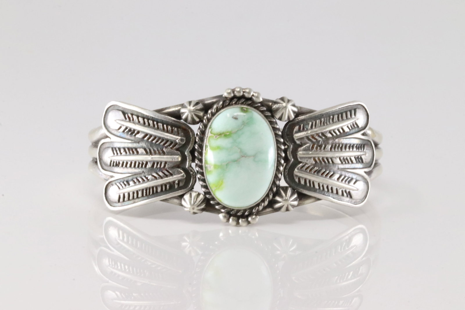 Native America Navajo Sterling Silver Palomino Barcelet Cuff By Daniel Benally.: This is a Native America Navajo Sterling Silver Palomino Barcelet Cuff By Daniel Benally.