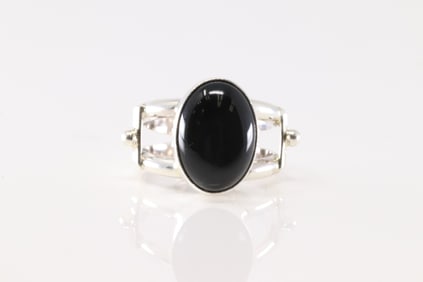 Native America Navajo Sterling Silver Black Onyx Ring By Hiram Largo.