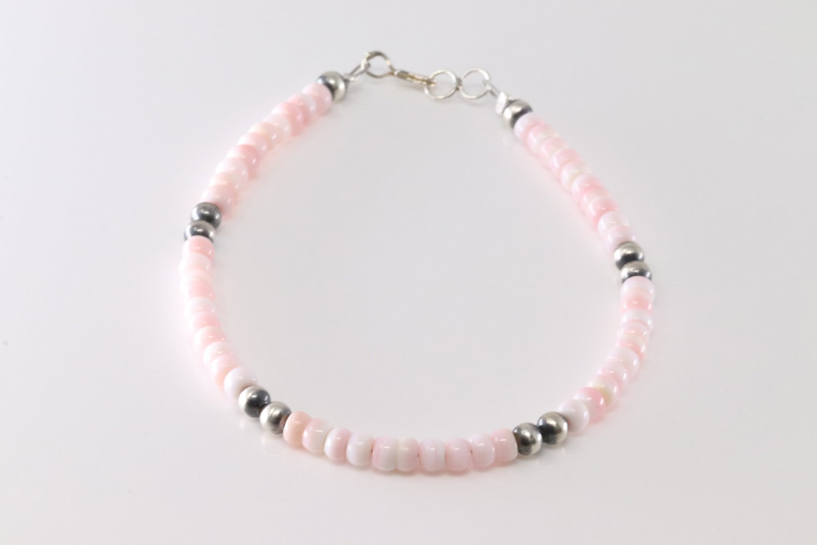 Native America Navajo Sterling Silver Pink Conch Shell Bracelet Link. (1 of 3)