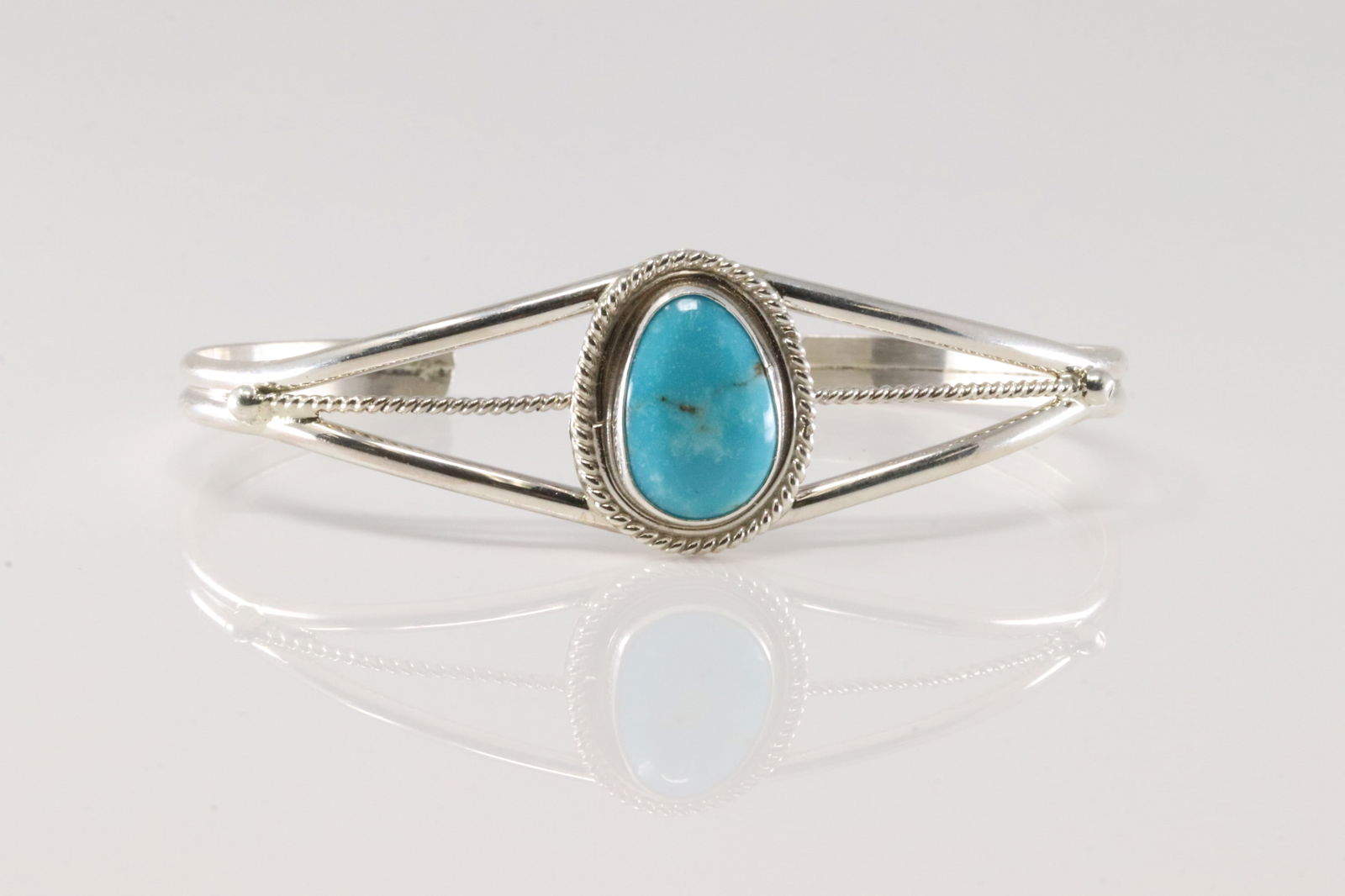 Native America Navajo Sterling Silver Turquoise Bracelet Cuff By P.Skeets.: This is a Native America Navajo Sterling Silver Turquoise Bracelet Cuff By P.Skeets.