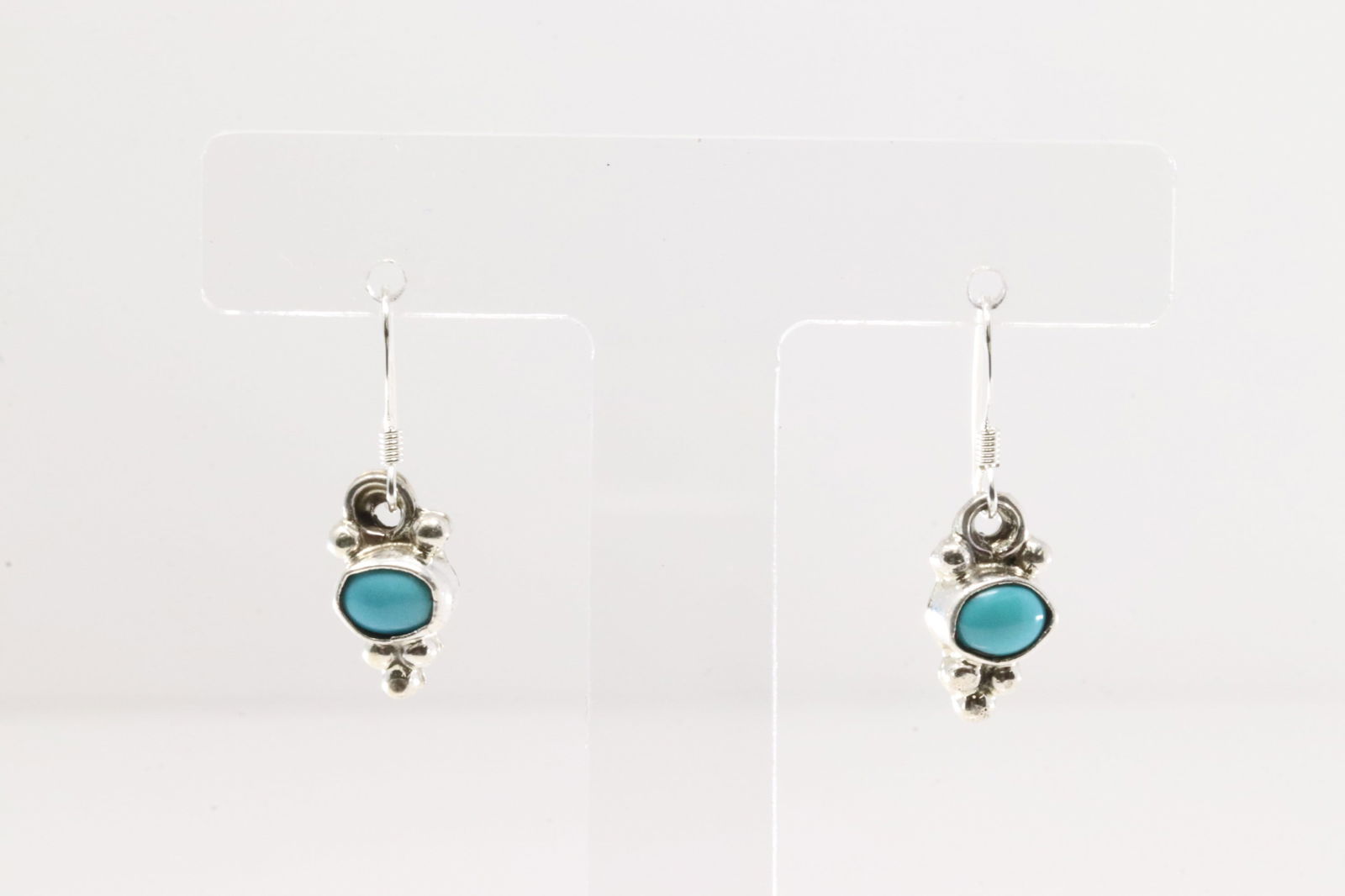 Native America Navajo Sterling Silver Turquoise Dangling Earring's By Robert Smith.: This is a Native America Navajo Sterling Silver Turquoise Dangling Earring's By Robert Smith.