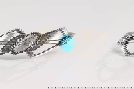 Native America Navajo Sterling Silver Kingman Turquoise Bracelet Cuff By Eva Cayatenito.: This is a Native America Navajo Sterling Silver Kingman Turquoise Bracelet Cuff By Eva Cayatenito.