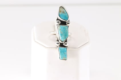 Native America Zuni Sterling Silver Kingman Turquoise Ring 3 Stone By Jude Candelaria.