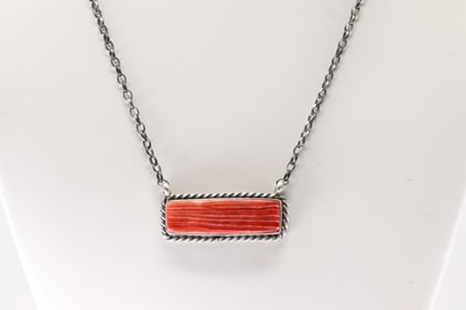 Native America Navajo Sterling Silver Spiny Oyster Necklace By Augustine Largo.