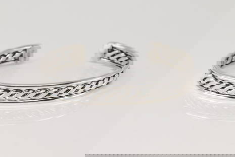 Native America Navajo Sterling Silver Solid Bracelet Cuff By Elaine Tahe.: This is a Native America Navajo Sterling Silver Solid Bracelet Cuff By Elaine Tahe.