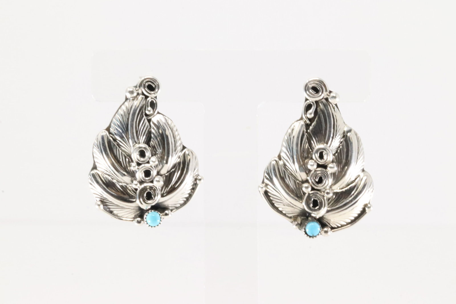 Native America Navajo Sterling Silver Turquoise Leaf Post Earring's By Darrell Morgan.: This is a Native America Navajo Sterling Silver Turquoise Leaf Post Earring's By Darrell Morgan.