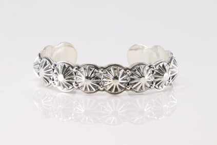 Native America Navajo Sterling Silver Solid Staped Star Bracelet Cuff By Thomas Yazzie.
