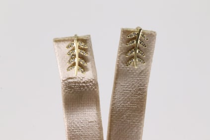 Diamond Leaf Hoop Earring 10Kt.