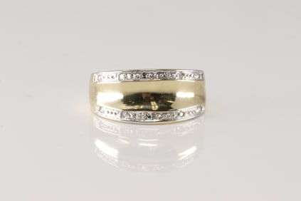 Diamond Ring.