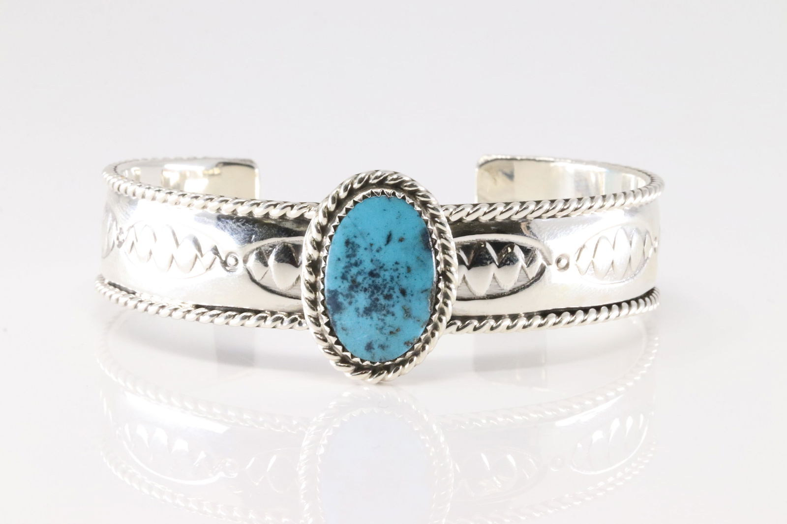 Native America Navajo Sterling Silver Kingman Turquoise Bracelet Cuff By Jason Bahe. (1 of 4)