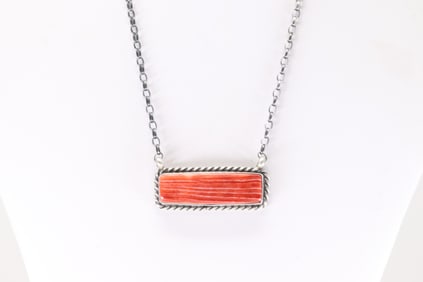 Native America Navajo Sterling Silver Spiny Oyster Necklace By Augustine Largo.