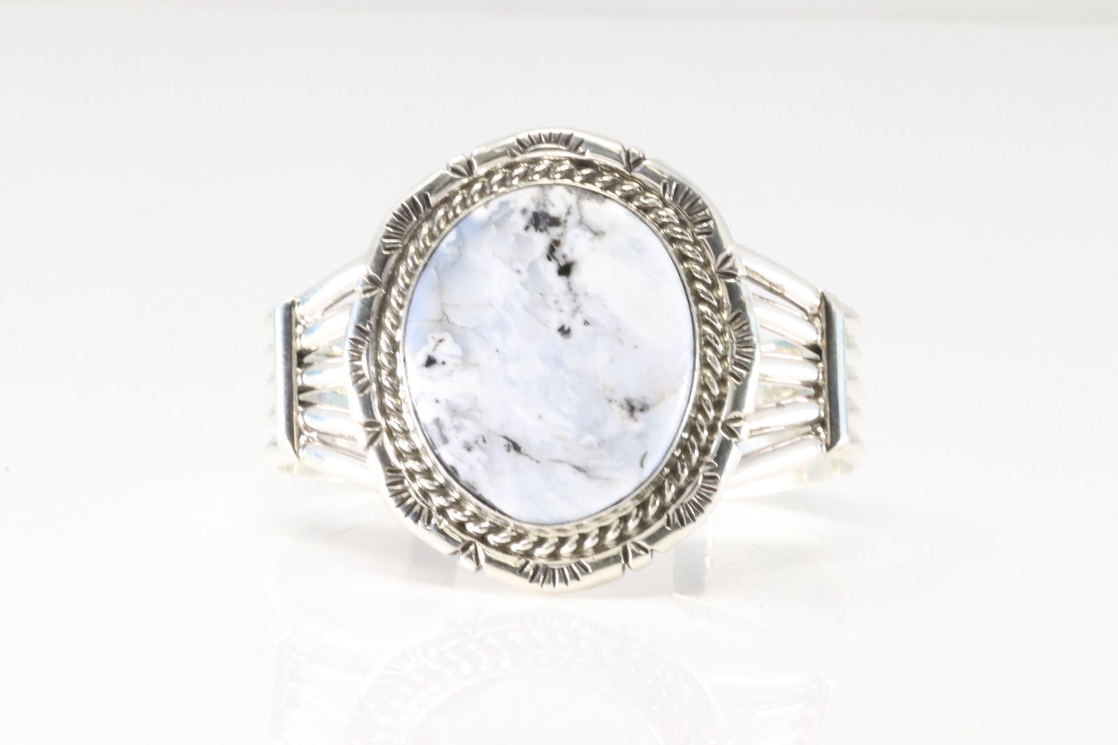 Native America Navajo Sterling Silver White Buffalo Bracelet Cuff By S.E. (1 of 4)