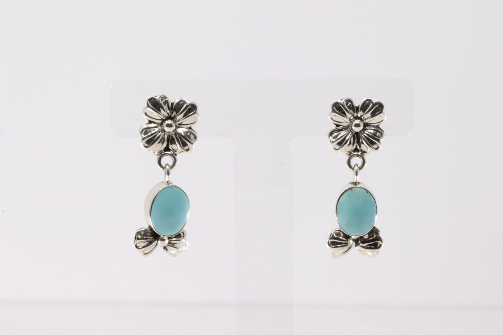 Native America Navajo Sterling Silver Turquoise Post / Dangling Earring's By Mike Smith.: This is a Native America Navajo Sterling Silver Turquoise Post / Dangling Earring's By Mike Smith.