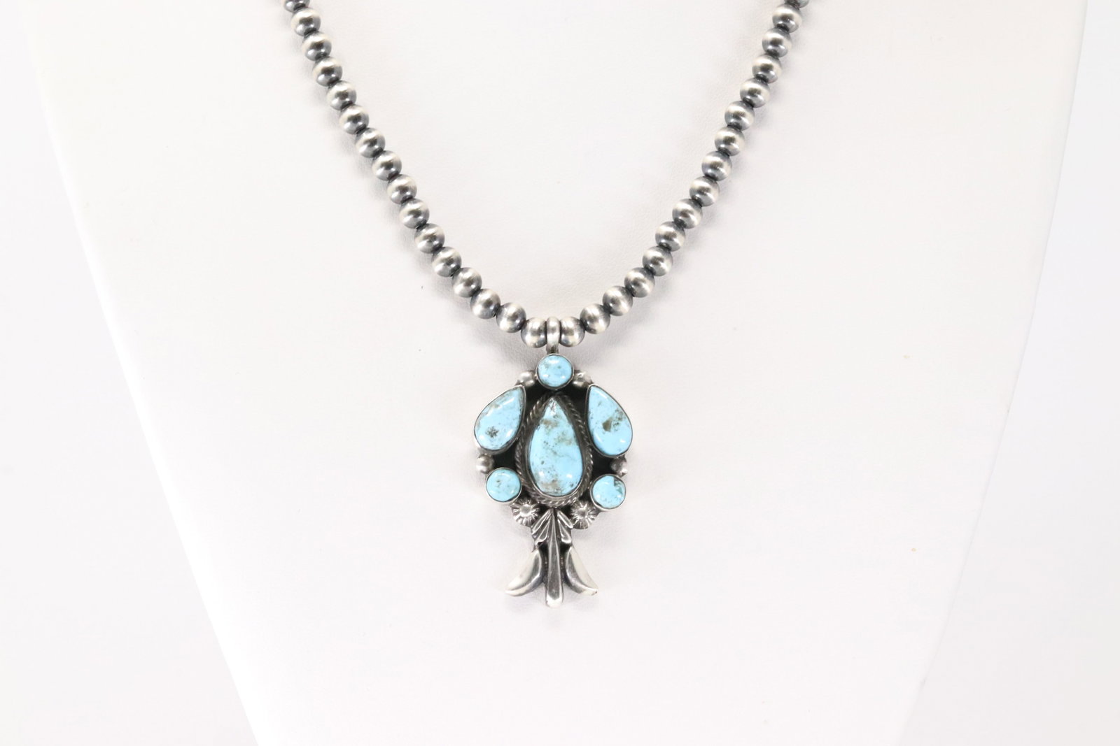 Native America Navajo Sterling Silver Turquoise Blossom Necklace By Bobby Platero.: This is a Native America Navajo Sterling Silver Turquoise Blossom Necklace By Bobby Platero. Necklace length: 16.00"