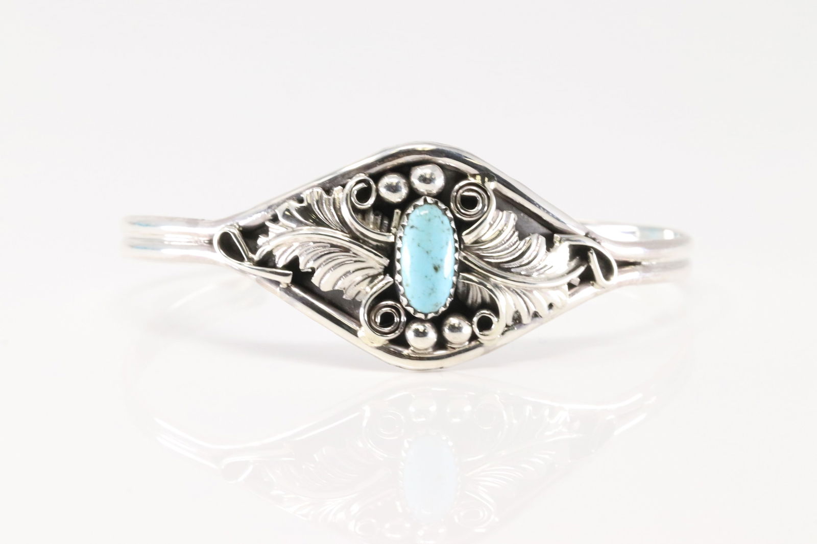 Native America Navajo Sterling Silver Turquoise Bracelet Cuff By Harry B.Yazzie.: This is a Native America Navajo Sterling Silver Turquoise Bracelet Cuff By Harry B.Yazzie.