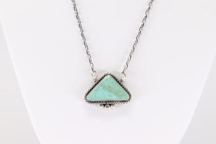 Native America Navajo Sterling Silver Kingman Turquoise Necklace By Augustine Largo.