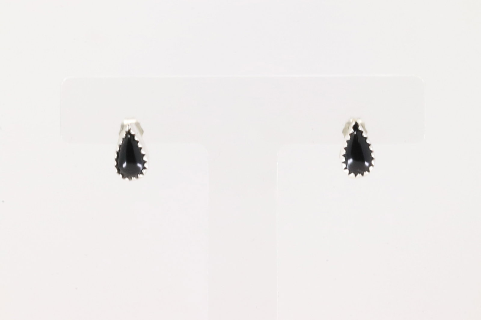 Native America Navajo Sterling Silver Black Onyx Post Earring's By Annie Spencer.: This is a Native America Navajo Sterling Silver Black Onyx Post Earring's By Annie Spencer.