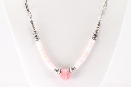 Native America Navajo Sterling Silver Pink Conch Shell Necklace.