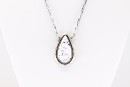 Native America Navajo Sterling Silver White Buffalo Necklace By Alfred Martinez.